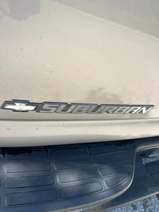 2005 Chevrolet Suburban 9th Gen - Image 8 of 20