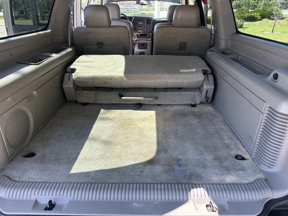 2005 Chevrolet Suburban 9th Gen - Image 16 of 20
