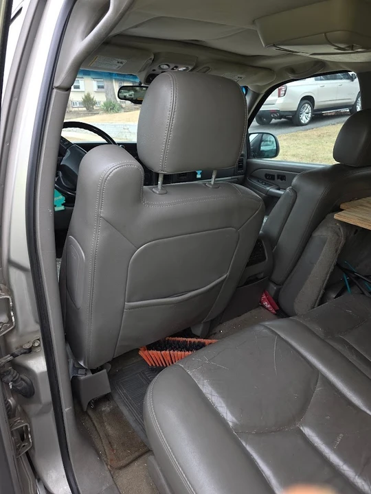 2005 Chevrolet Suburban 10th Gen - Image 8 of 18