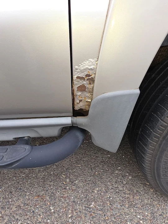 2005 Chevrolet Suburban 9th Gen - Image 12 of 16