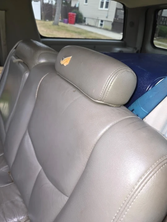 2005 Chevrolet Suburban 9th Gen - Image 8 of 16