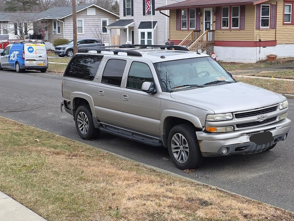 2005 Chevrolet Suburban 10th Gen - Image 17 of 18