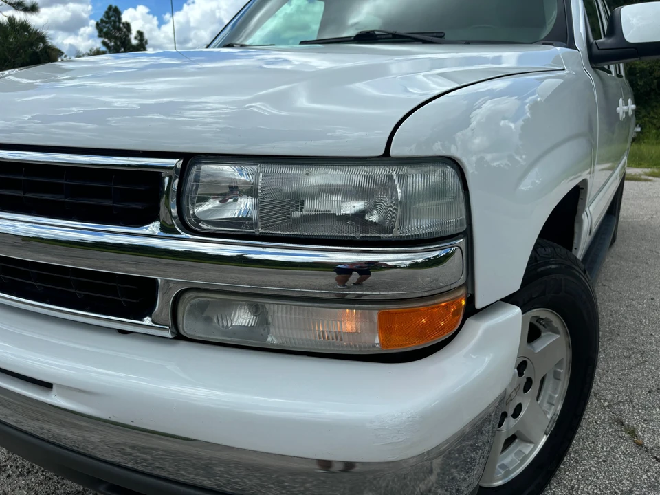 2005 Chevrolet Suburban 9th Gen - Image 26 of 31