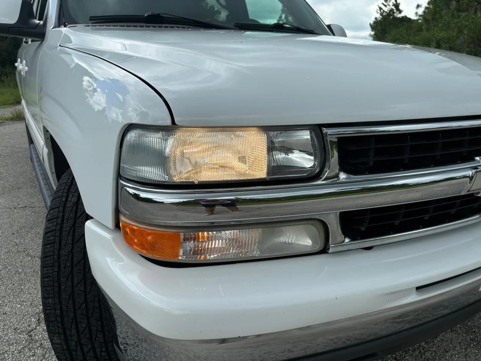 2005 Chevrolet Suburban 9th Gen - Image 20 of 31