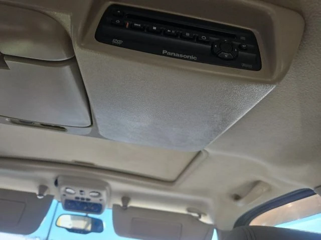 2005 Chevrolet Suburban 9th Gen - Image 11 of 11