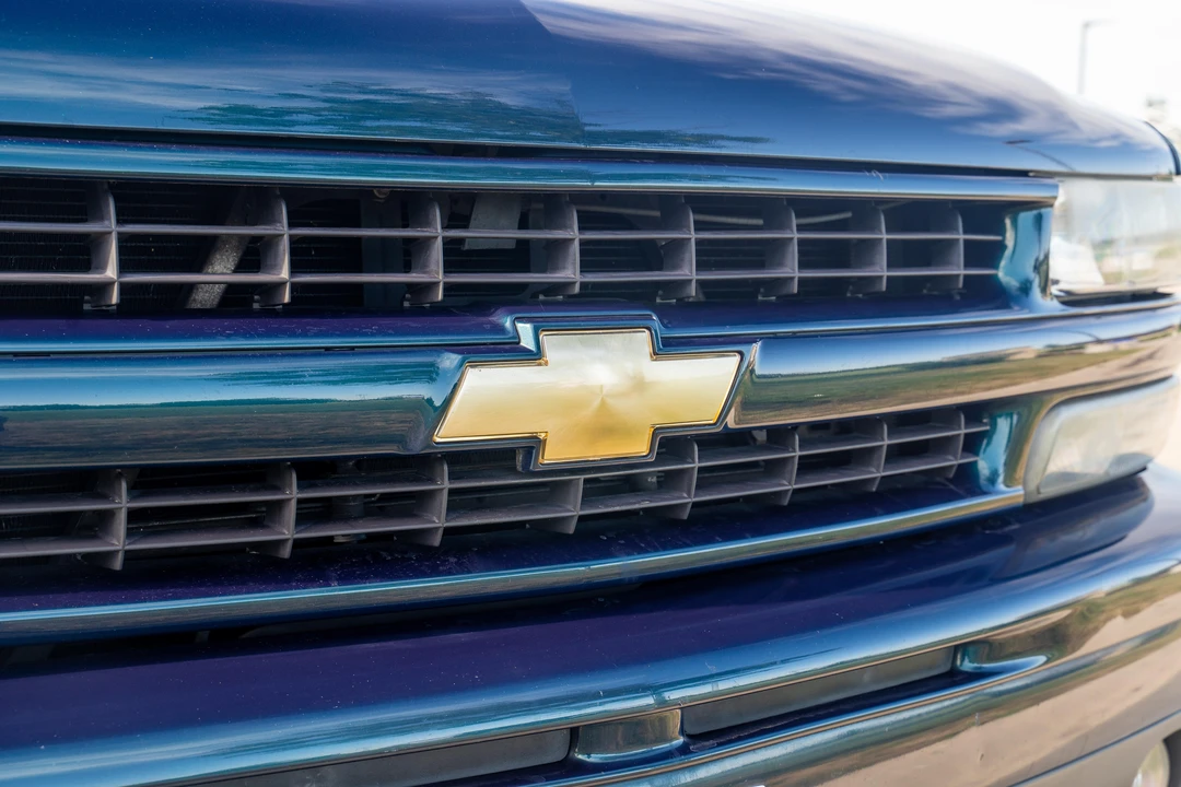 2005 Chevrolet Suburban 9th Gen - Image 25 of 31