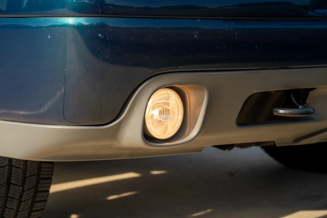 2005 Chevrolet Suburban 9th Gen - Image 24 of 31