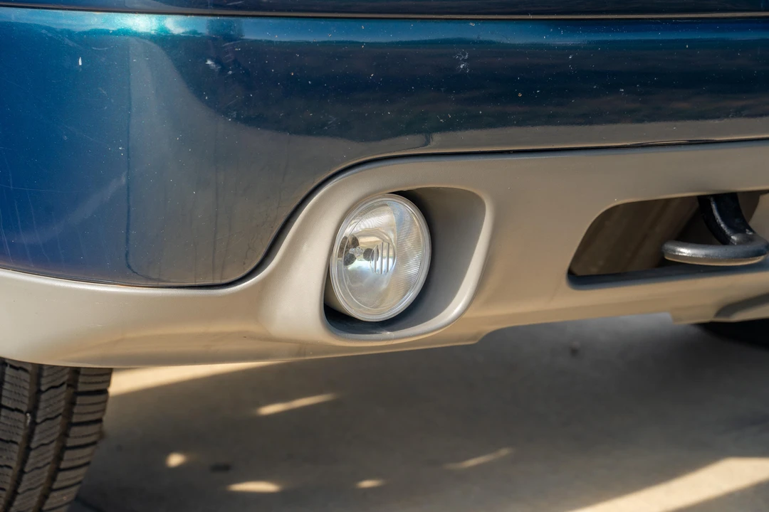 2005 Chevrolet Suburban 9th Gen - Image 23 of 31