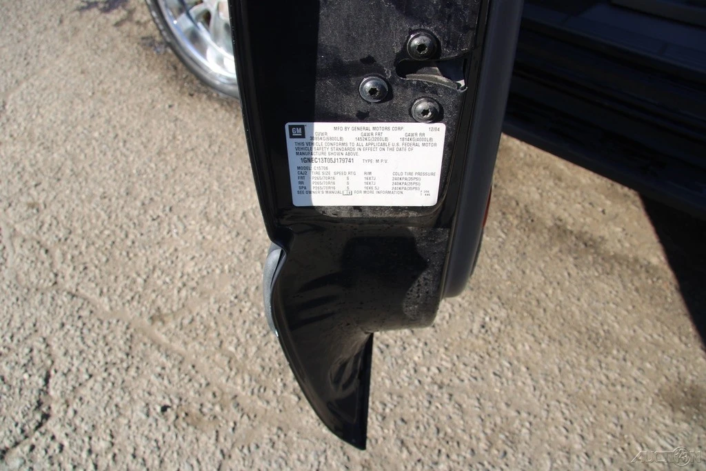 2005 Chevrolet Tahoe 2nd Gen - Image 11 of 21