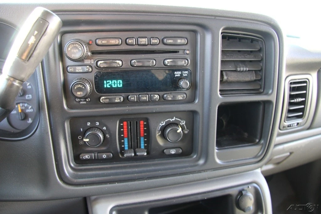 2005 Chevrolet Tahoe 2nd Gen - Image 18 of 21