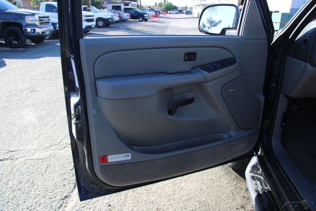 2005 Chevrolet Tahoe 2nd Gen - Image 12 of 21