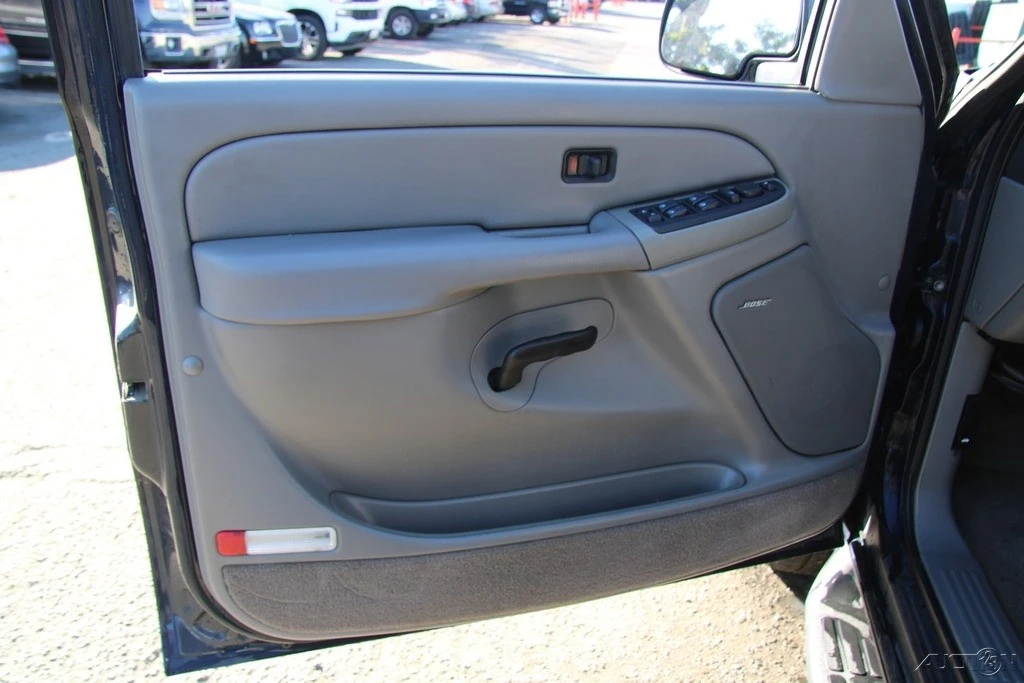 2005 Chevrolet Tahoe 2nd Gen - Image 10 of 21