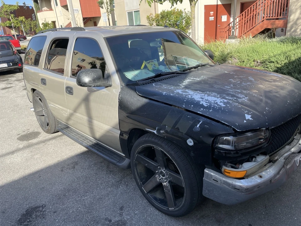 2005 Chevrolet Tahoe 2nd Gen - Image 2 of 3