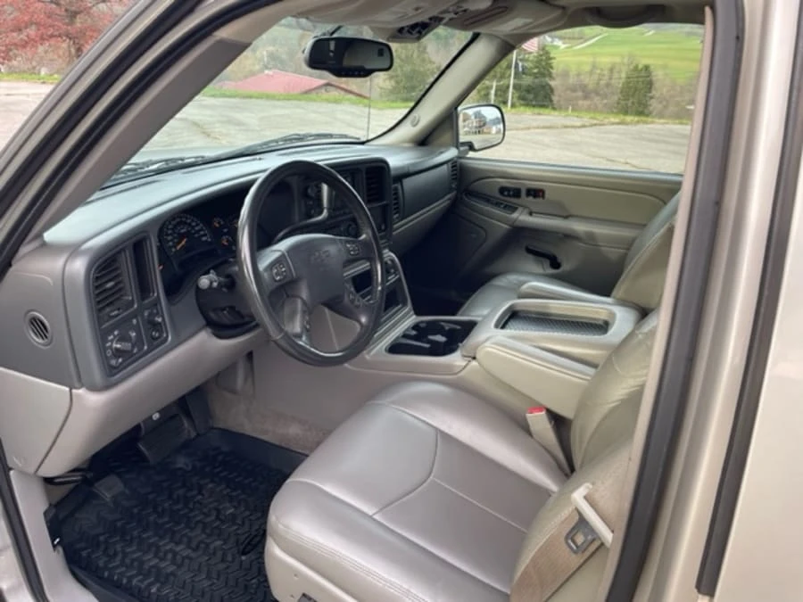 2005 Chevrolet Tahoe 2nd Gen - Image 9 of 10