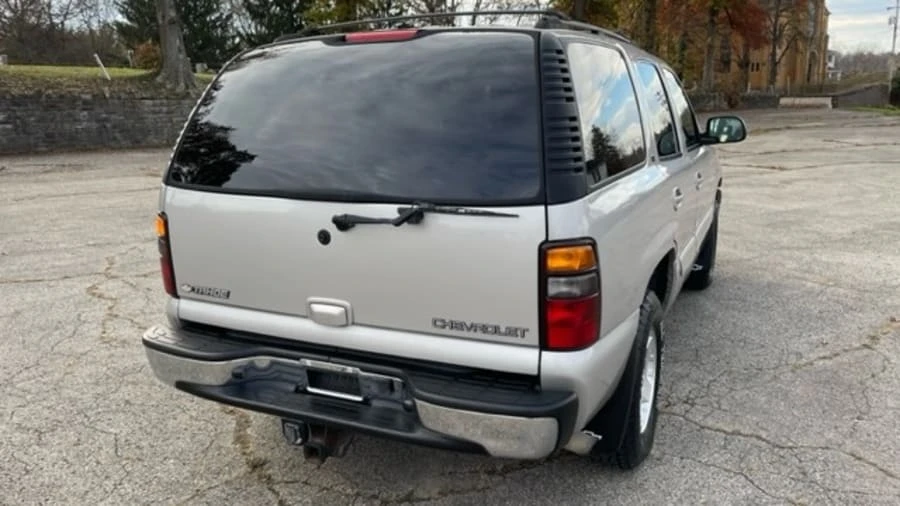 2005 Chevrolet Tahoe 2nd Gen - Image 2 of 10