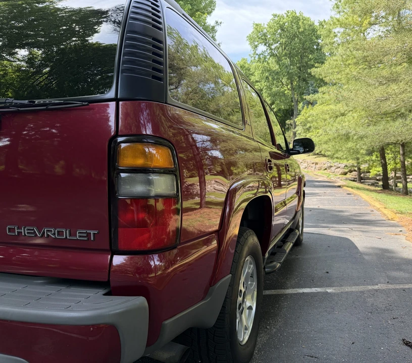 2005 Chevrolet Tahoe 2nd Gen - Image 19 of 31