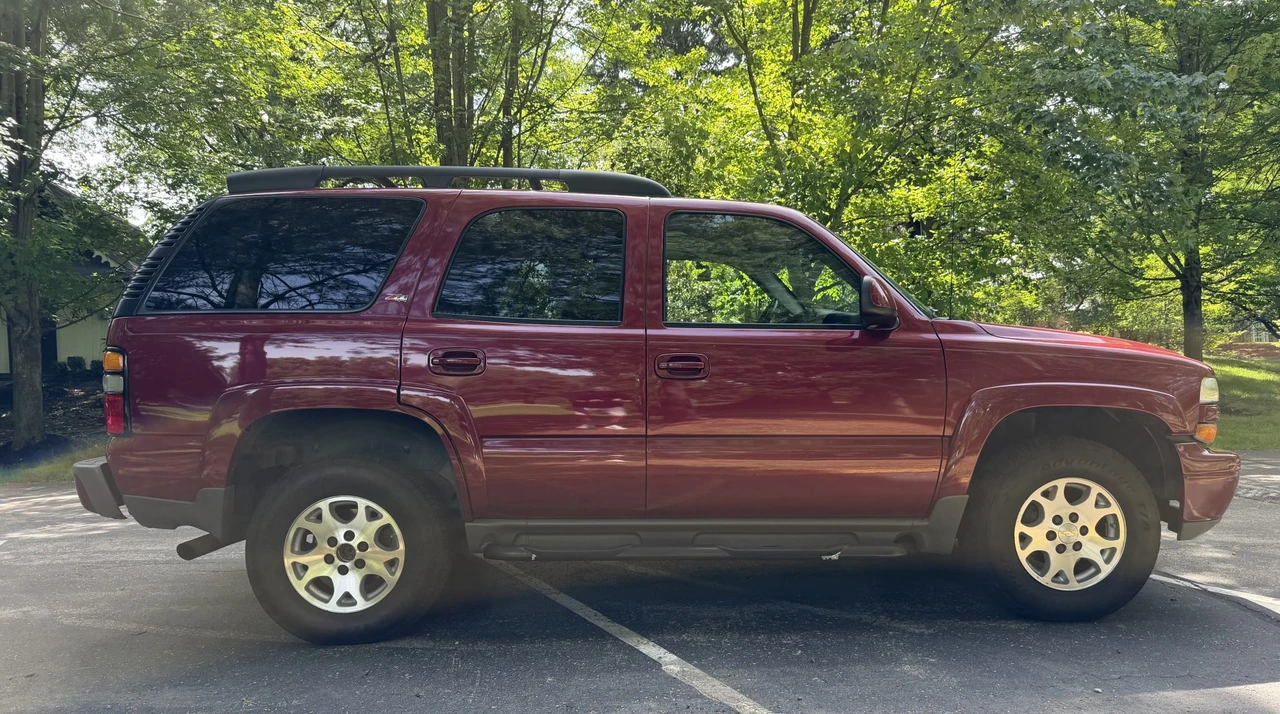 2005 Chevrolet Tahoe 2nd Gen - Image 14 of 31