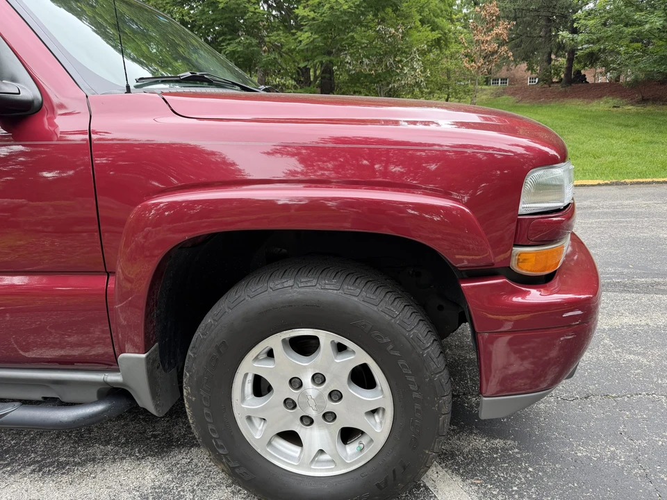 2005 Chevrolet Tahoe 2nd Gen - Image 24 of 31