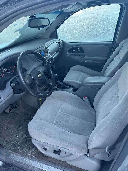 2005 Chevrolet Trailblazer - Image 10 of 10