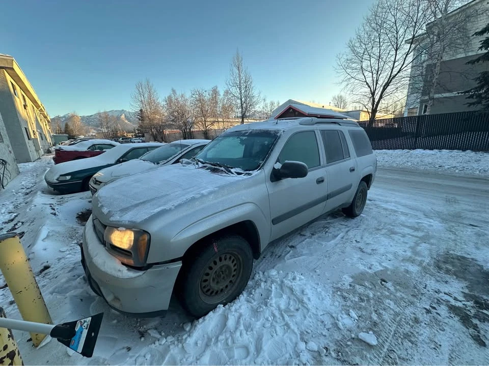 2005 Chevrolet Trailblazer - Image 2 of 10