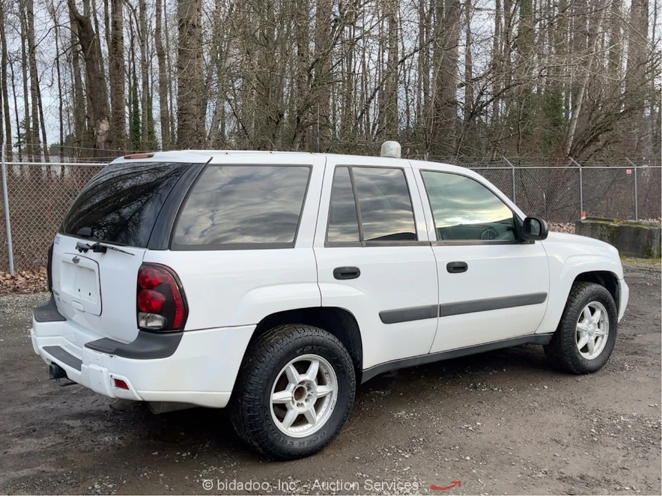 2005 Chevrolet Trailblazer - Image 4 of 12