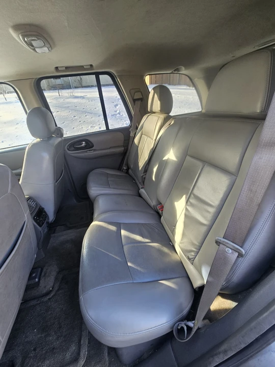2005 Chevrolet Trailblazer - Image 16 of 17