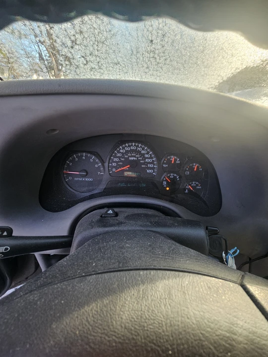 2005 Chevrolet Trailblazer - Image 8 of 17