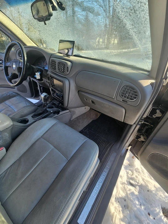 2005 Chevrolet Trailblazer - Image 11 of 17