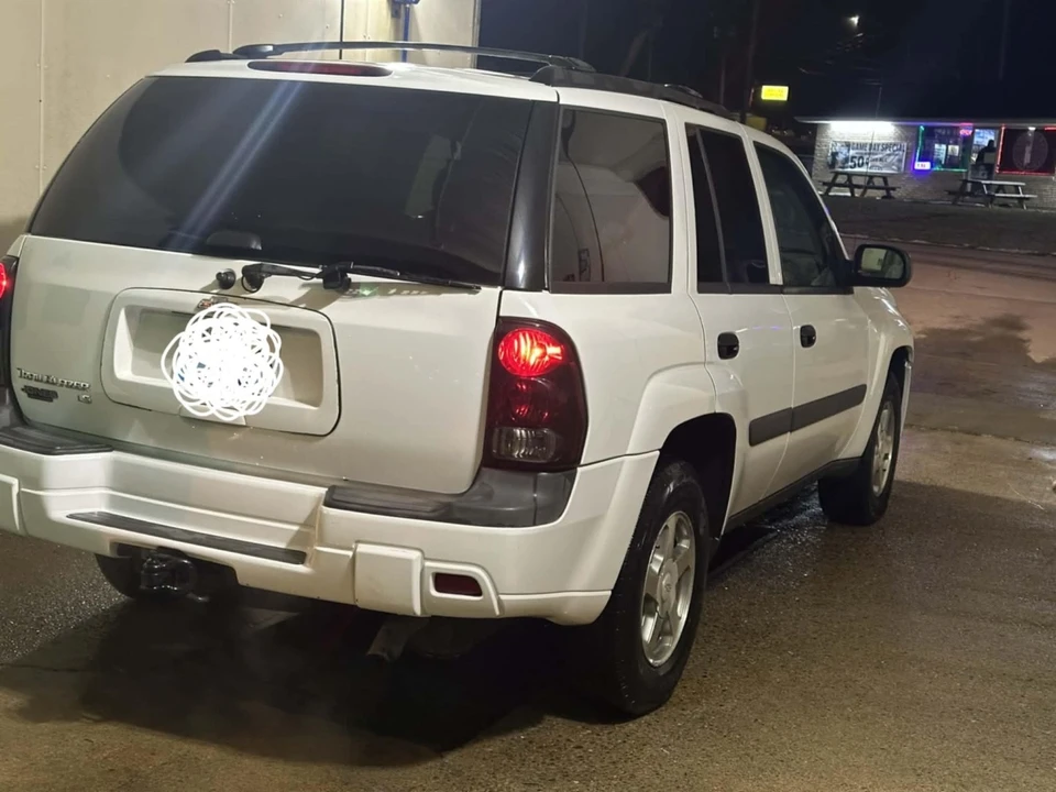 2005 Chevrolet Trailblazer - Image 8 of 9
