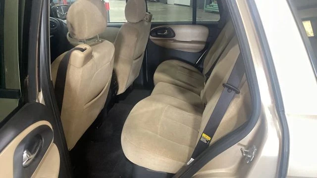 2005 Chevrolet Trailblazer - Image 6 of 7
