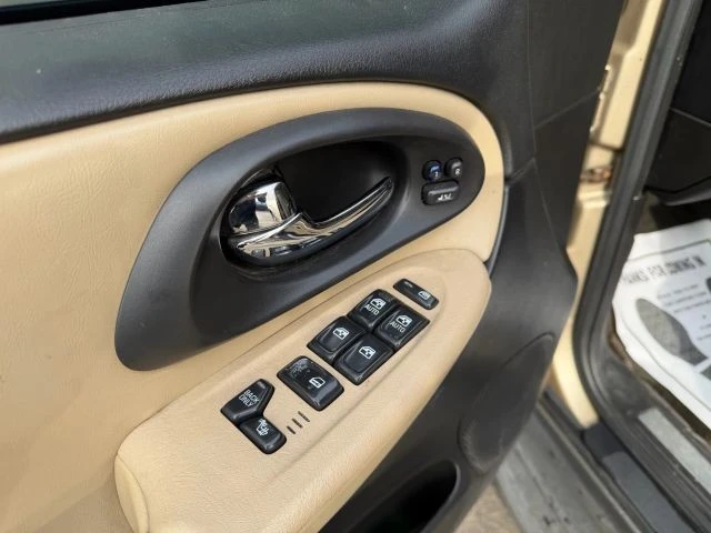 2005 Chevrolet Trailblazer - Image 11 of 21