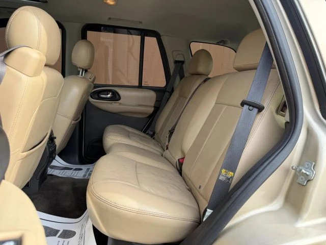 2005 Chevrolet Trailblazer - Image 14 of 21