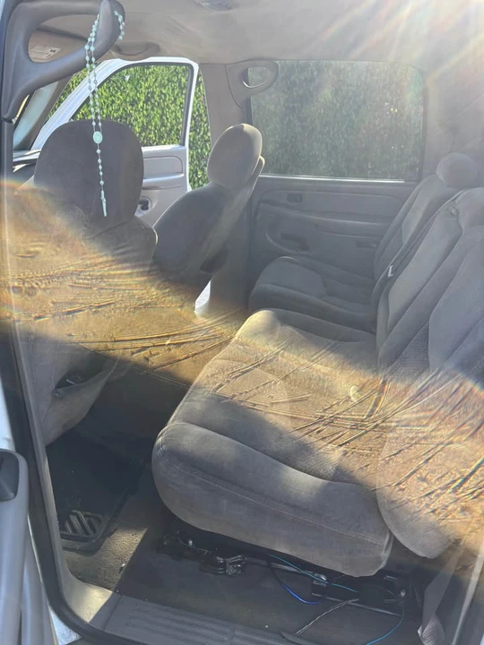 2005 Chevrolet Avalanche - Image 12 of 19