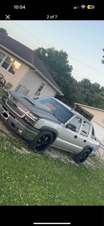 2005 Chevrolet Avalanche - Image 7 of 9