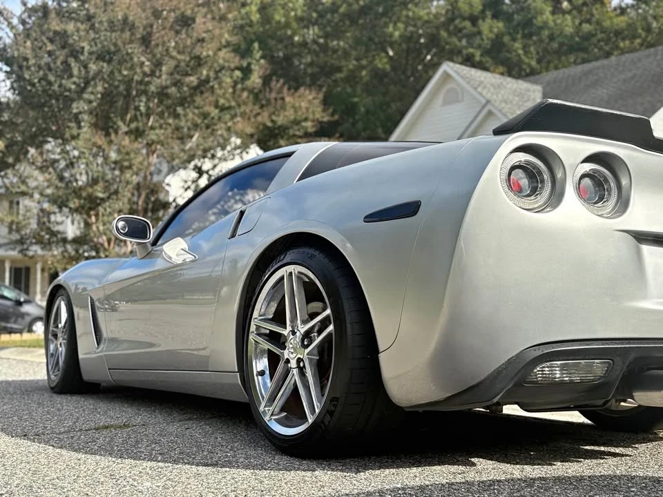 2005 Chevrolet Corvette C6 - Image 1 of 3
