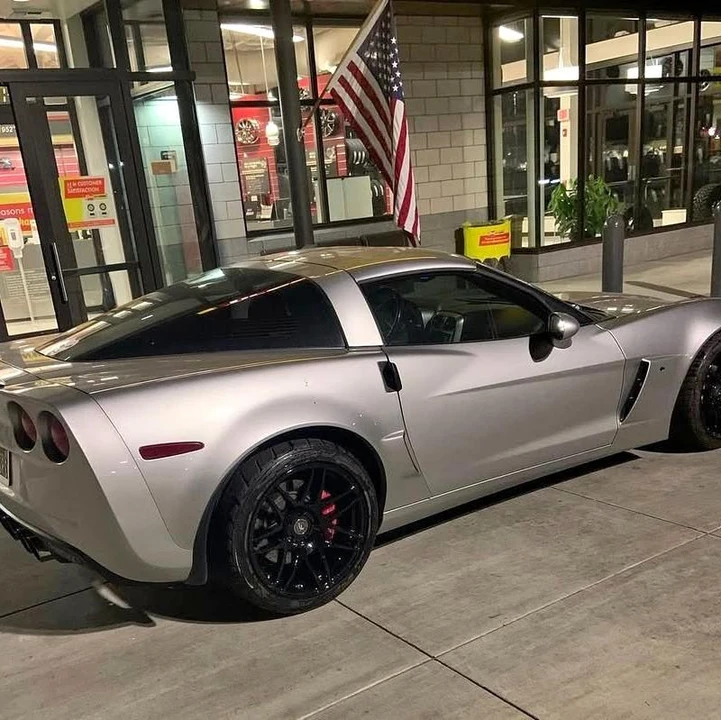 2005 Chevrolet Corvette C6 - Image 1 of 5
