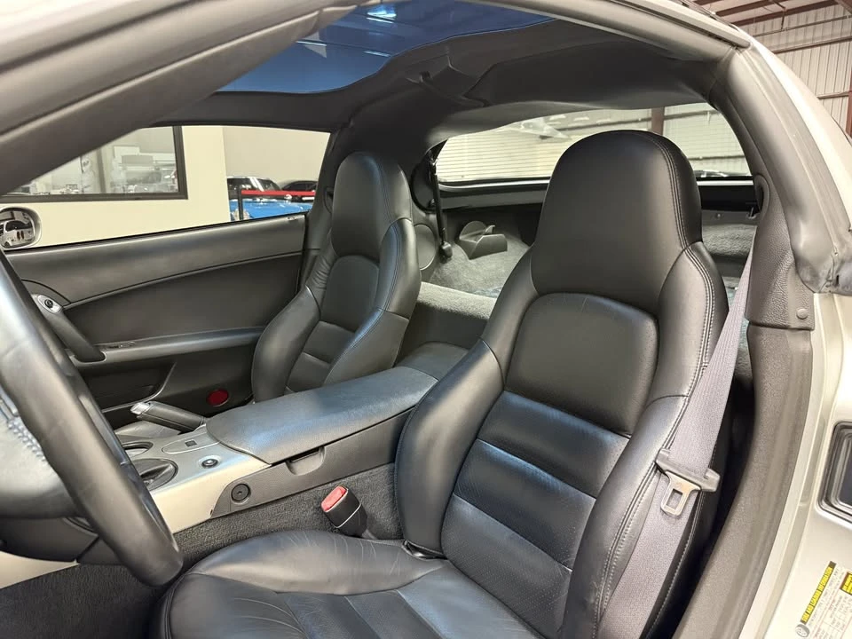 2005 Chevrolet Corvette C6 - Image 10 of 17