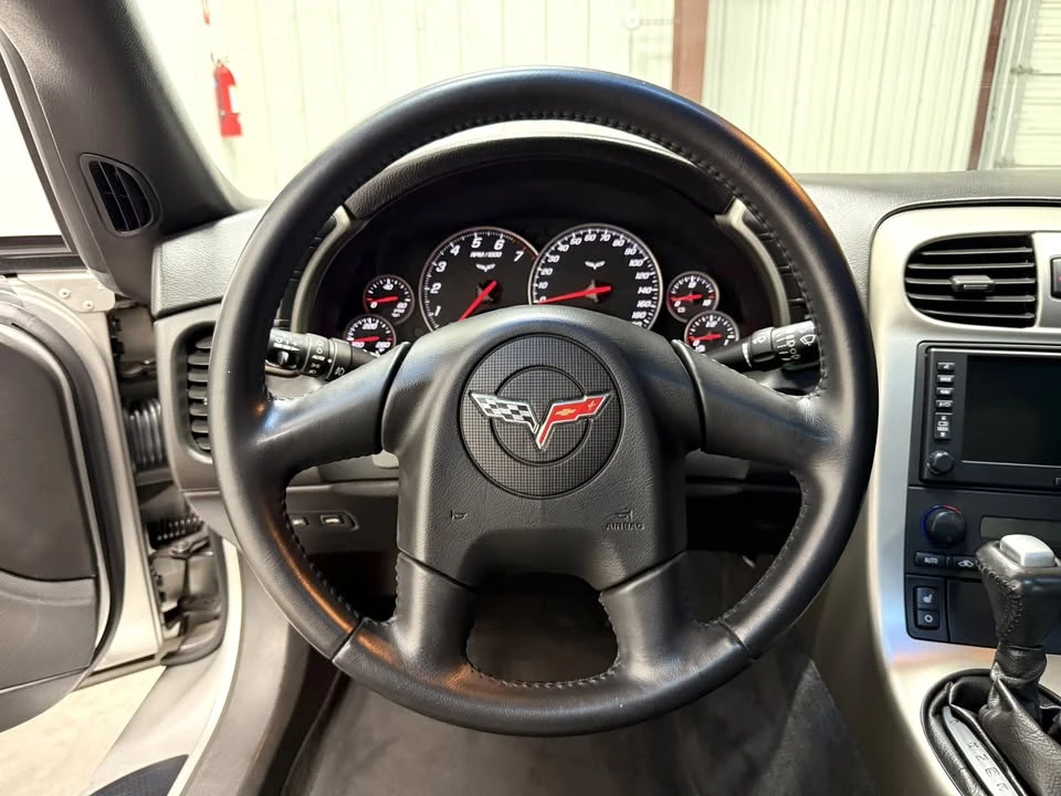 2005 Chevrolet Corvette C6 - Image 13 of 17