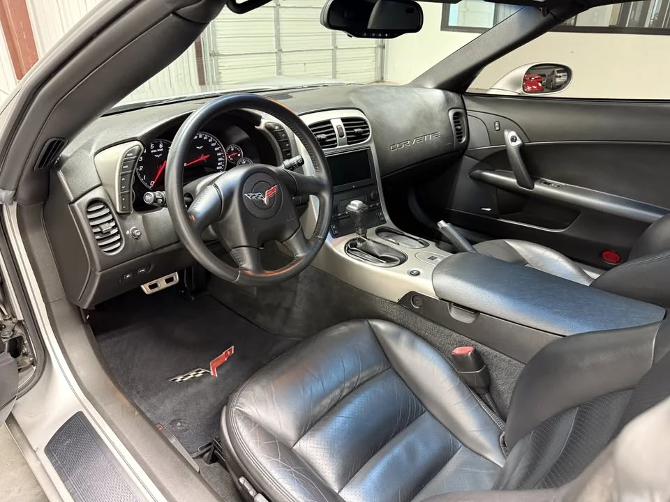 2005 Chevrolet Corvette C6 - Image 9 of 17