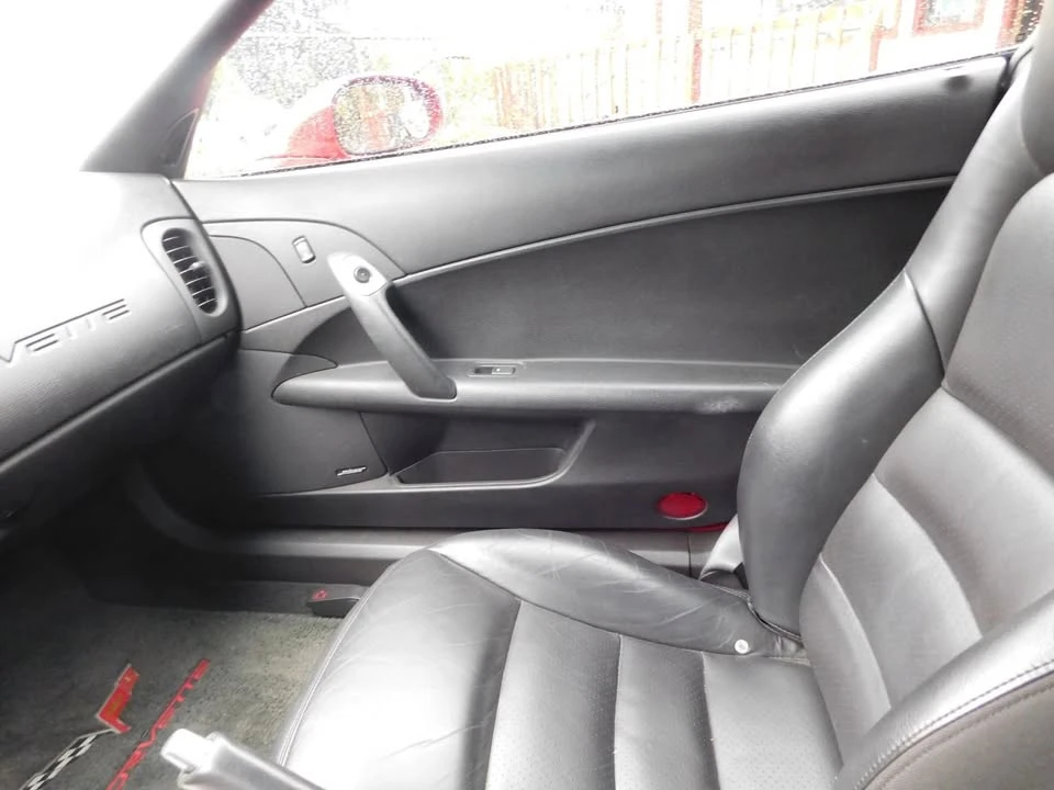 2005 Chevrolet Corvette C6 - Image 13 of 16