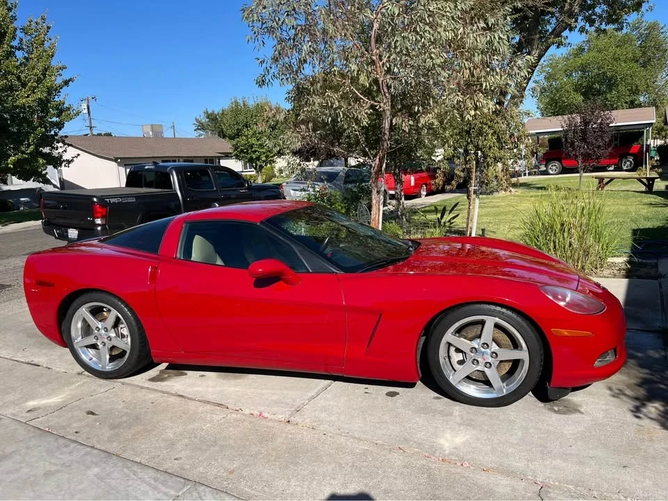 2005 Chevrolet Corvette C6 - Image 2 of 14