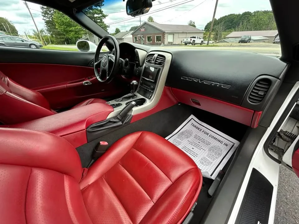 2005 Chevrolet Corvette C6 - Image 9 of 15