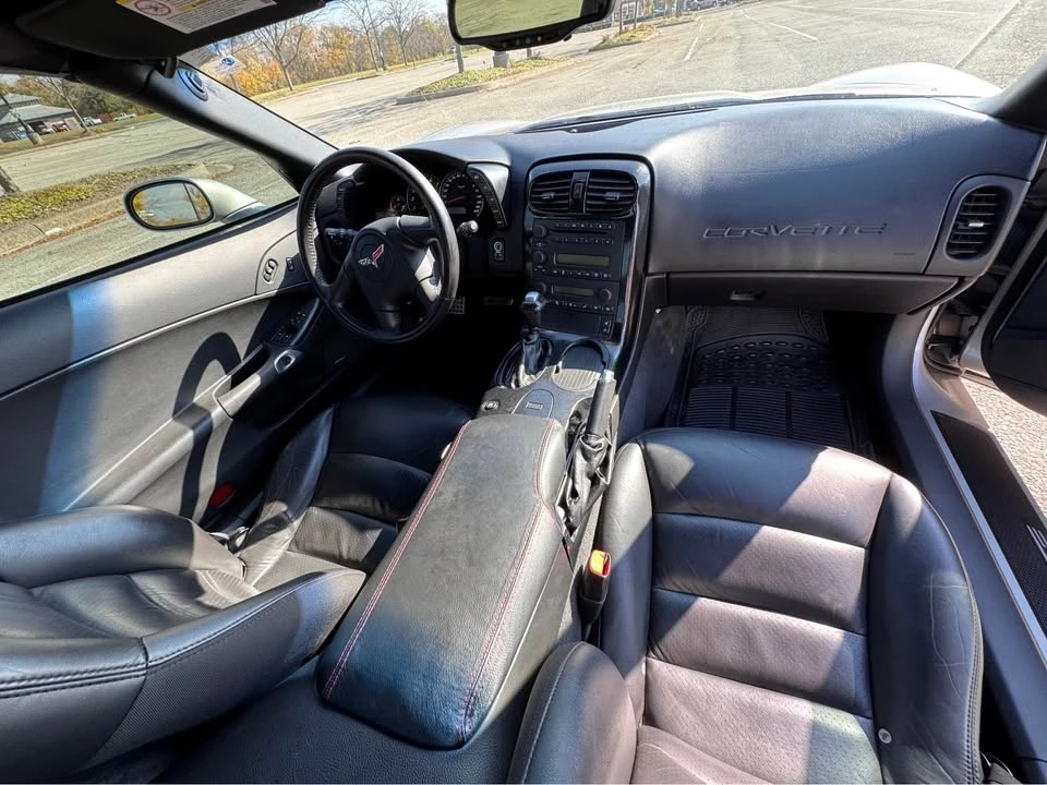 2005 Chevrolet Corvette C6 - Image 11 of 19