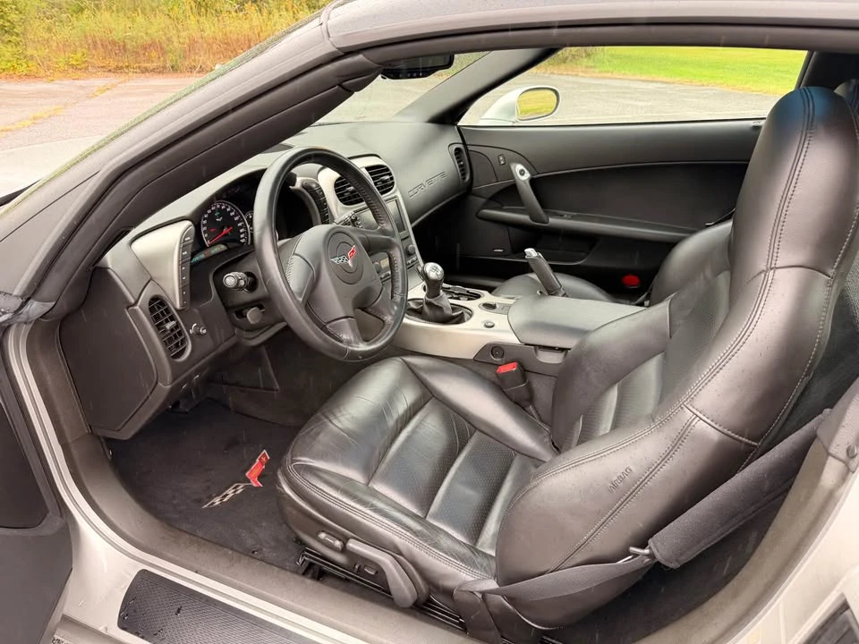 2005 Chevrolet Corvette C6 - Image 8 of 11