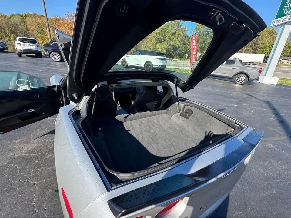 2005 Chevrolet Corvette C6 - Image 10 of 16