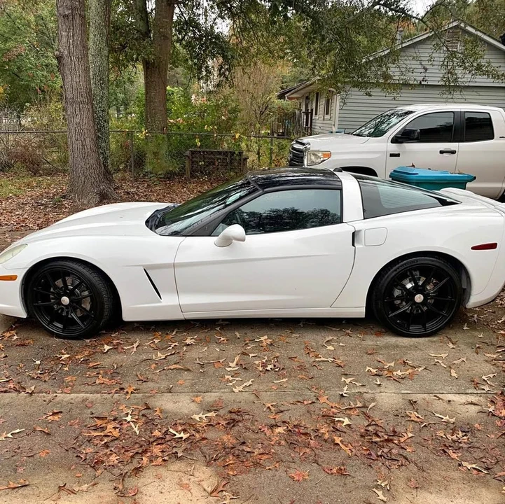 2005 Chevrolet Corvette C6 - Image 1 of 2