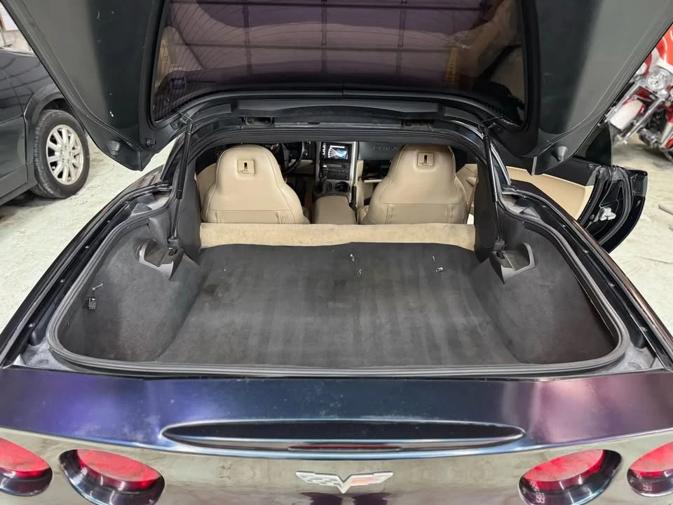 2005 Chevrolet Corvette C6 - Image 11 of 18