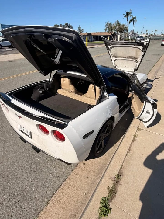 2005 Chevrolet Corvette C6 - Image 5 of 11