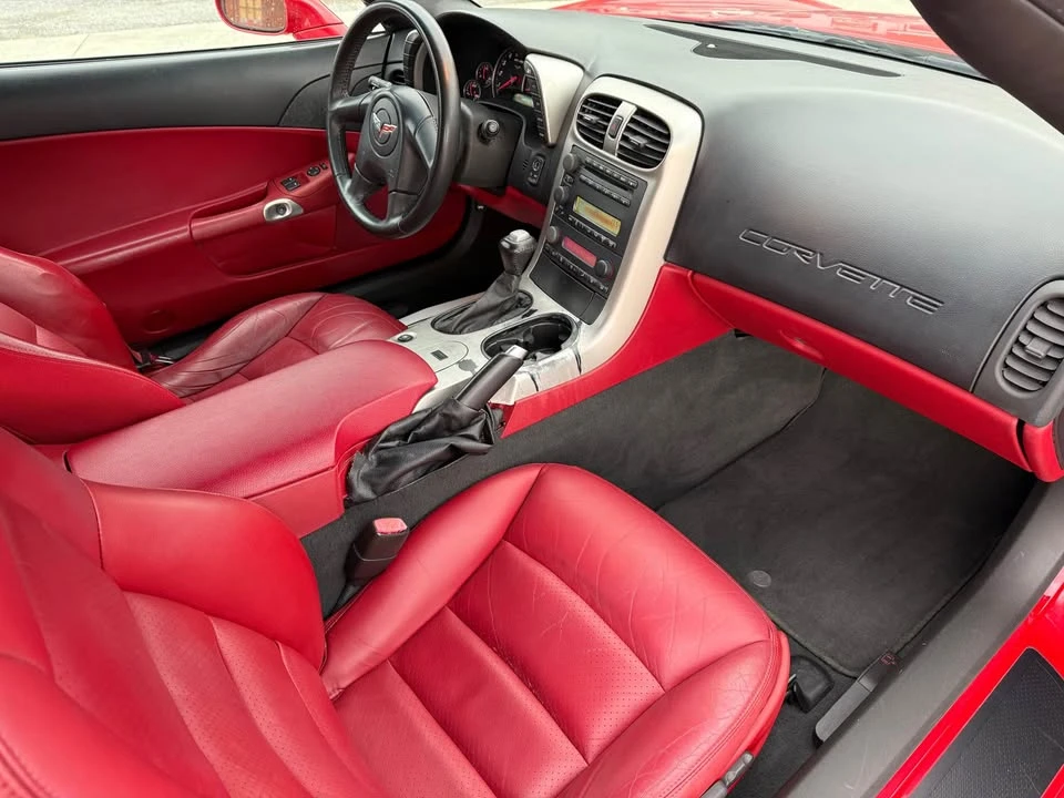 2005 Chevrolet Corvette C6 - Image 16 of 17