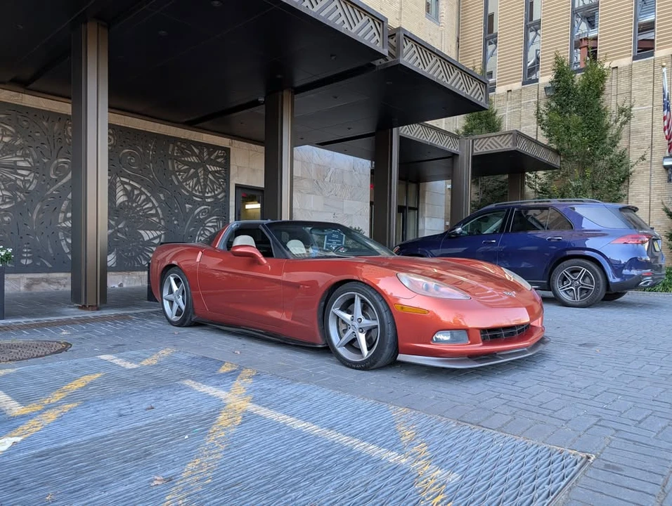 2005 Chevrolet Corvette C6 - Image 6 of 10